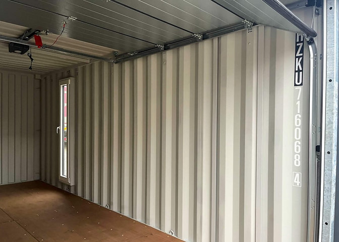 20-Fuß-Transportcontainer mit Garagen-Sektionaltoren – Bild 8