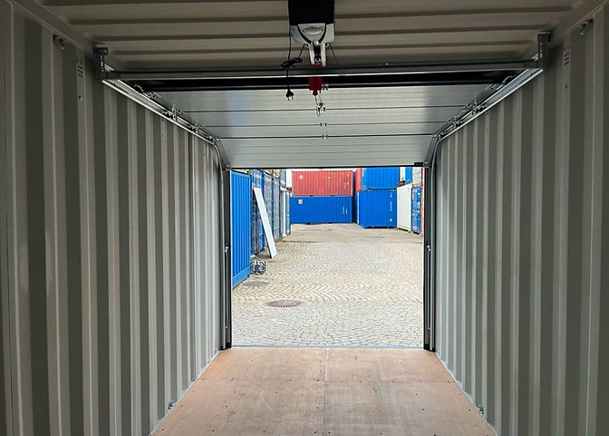 20-Fuß-Transportcontainer mit Garagen-Sektionaltoren – Bild 6